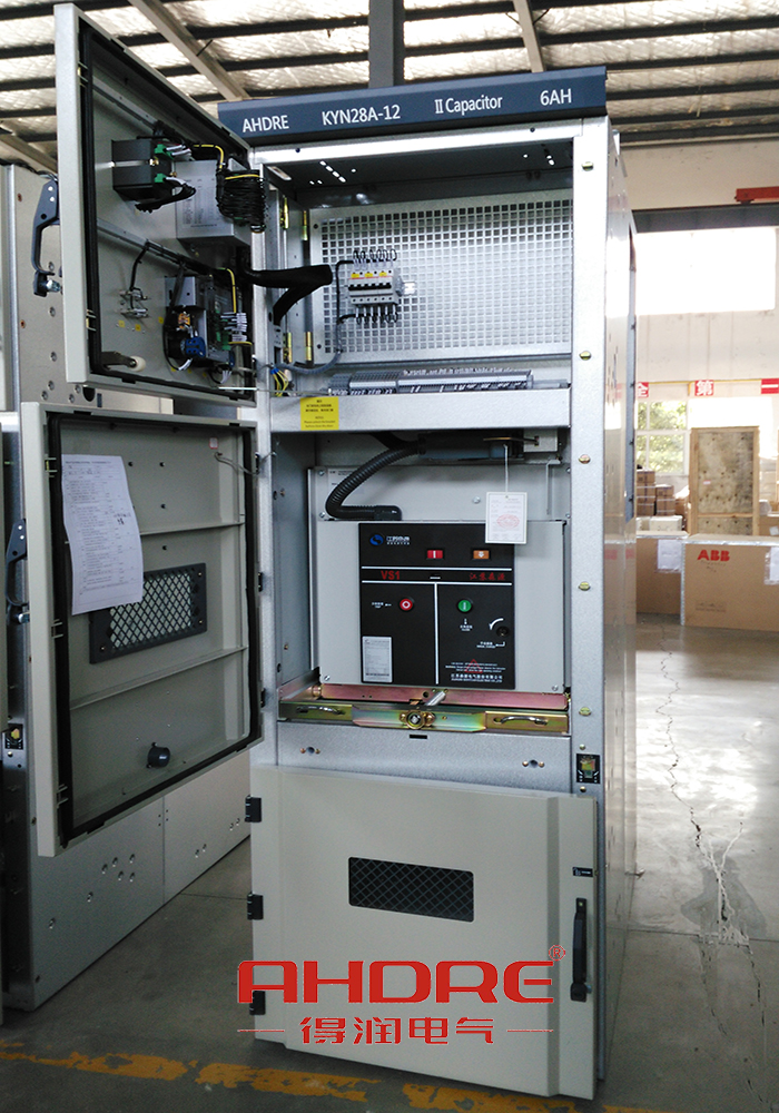 得润电气　KYN28A-12中置式开关柜