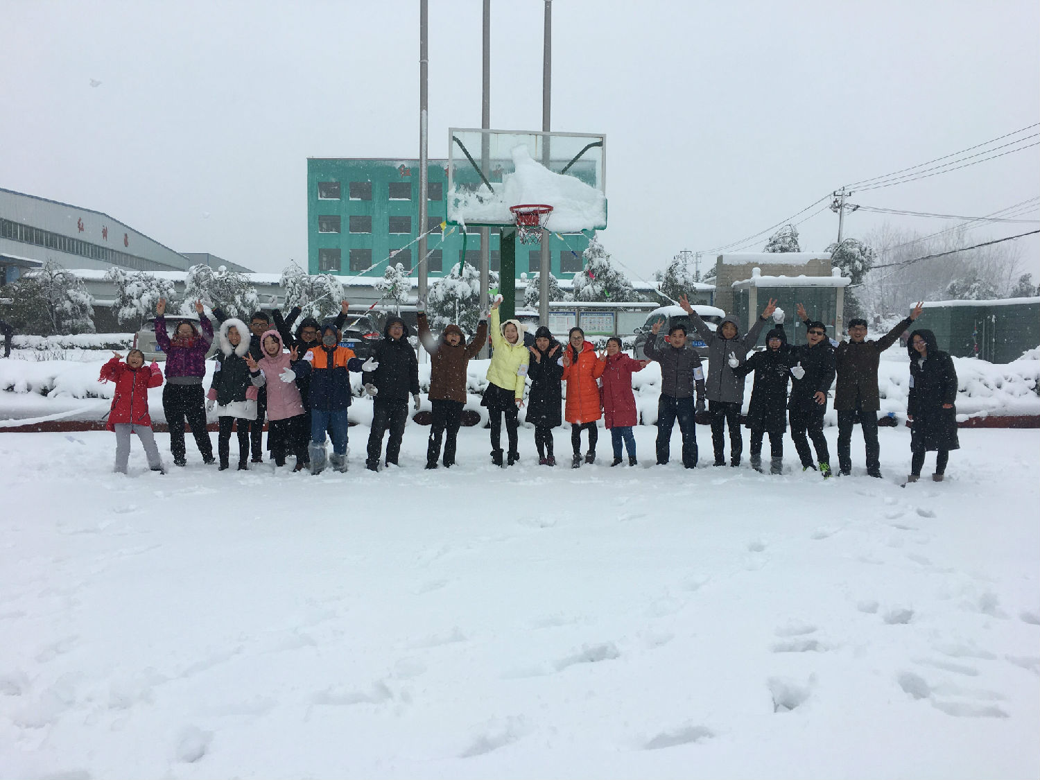 安徽得润电气 高低压 开关柜 厂家 扫雪 电话：400-0551-777 qq：3176885416