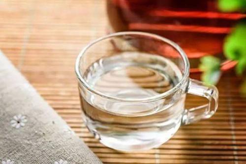 多喝白开水.jpg
