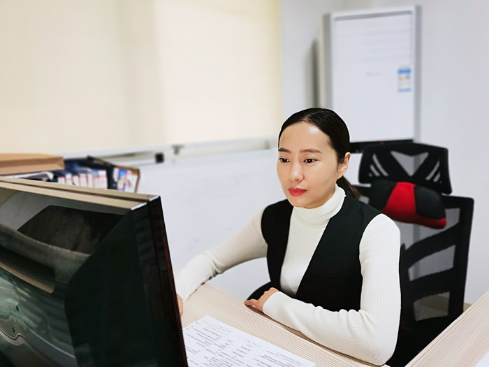 方圆圆.jpg