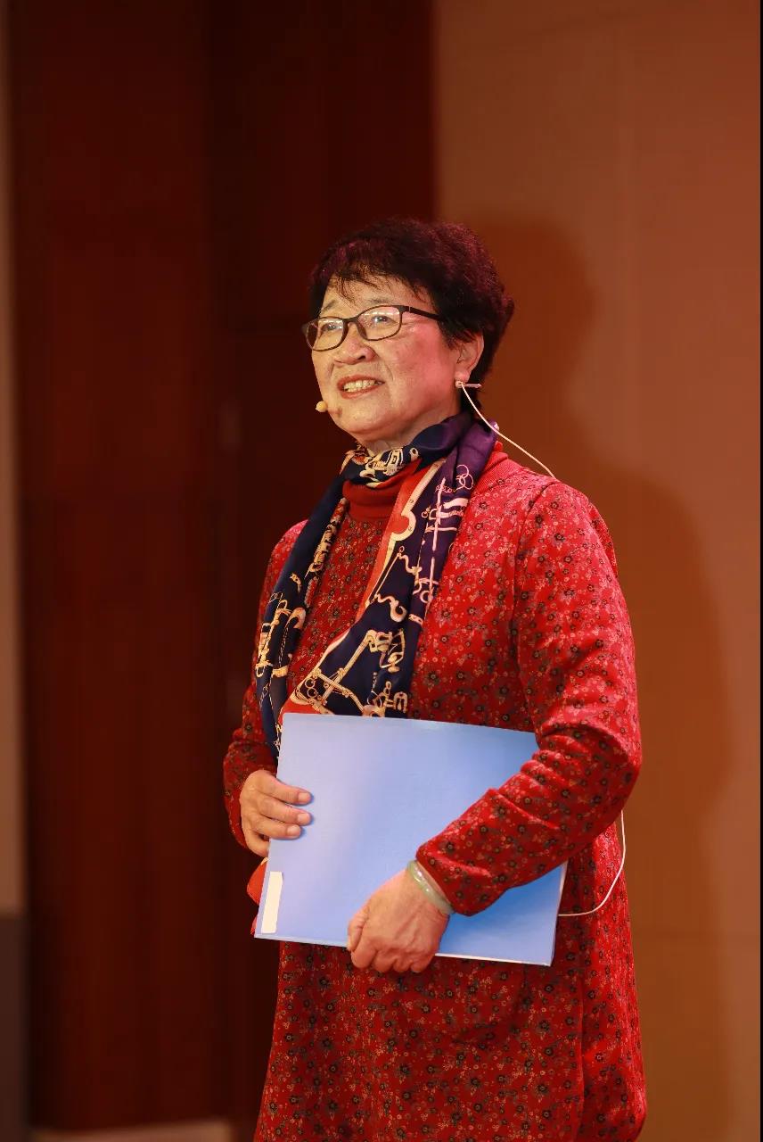 一本耐人寻味的经典名著……让人快乐的