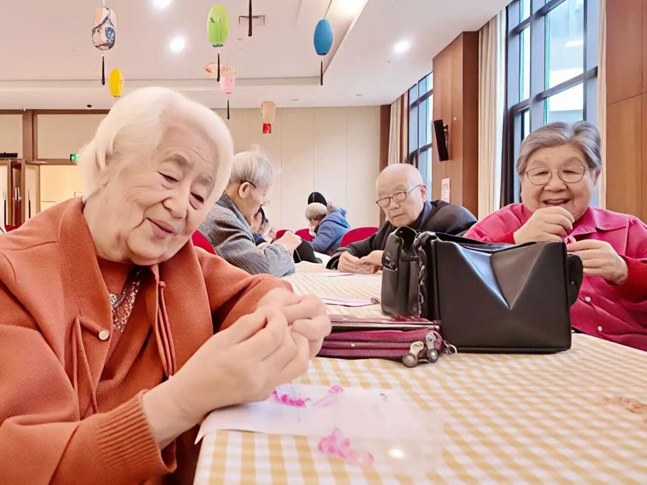 生动诠释了“以美好的方式生活”的桃子